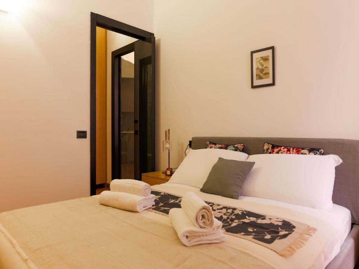 The Best Rent - Modern Apartment In The Center ميلان المظهر الخارجي الصورة