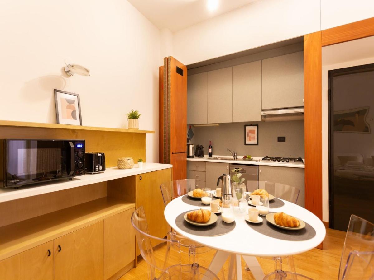 The Best Rent - Modern Apartment In The Center ميلان المظهر الخارجي الصورة