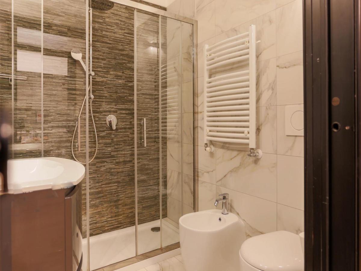 The Best Rent - Modern Apartment In The Center ميلان المظهر الخارجي الصورة
